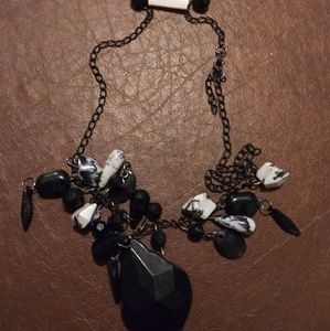 🎀Fashion jewlery necklace earring set.